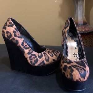 Brash Wedge Shoes & blk pump